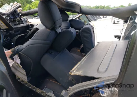 2017 Jeep Wrangler Unlimited Sport 4X4 z USA, uszkodzony, nr VIN 1C4HJWDG6HL592265